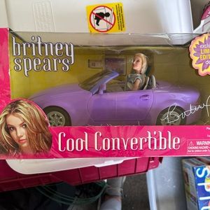 90/00s Britney Spears  convertible